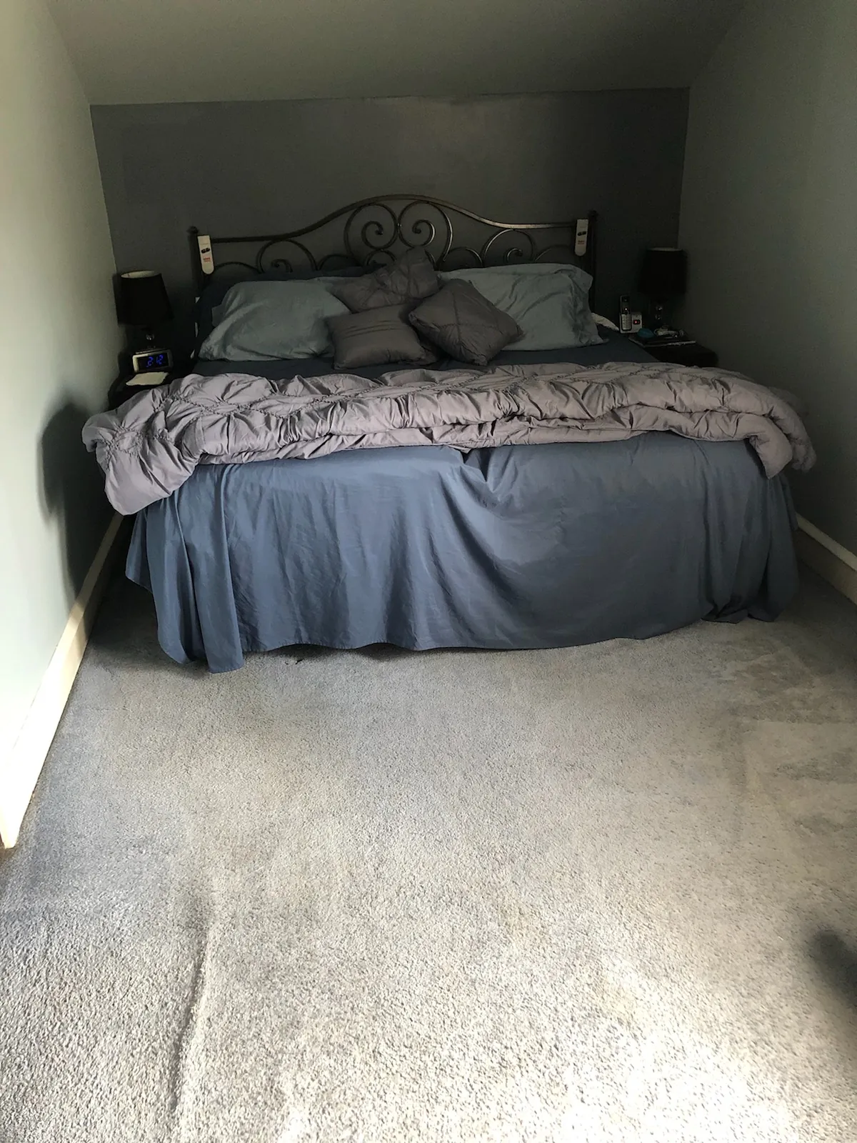 Bedroom carpet with evenly spaced grooming lines